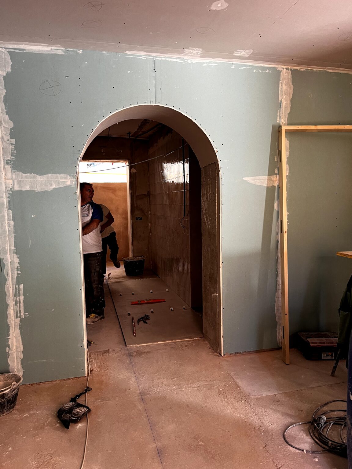 Reforma de local comercial funcional y estético para negocios en Málaga capital
