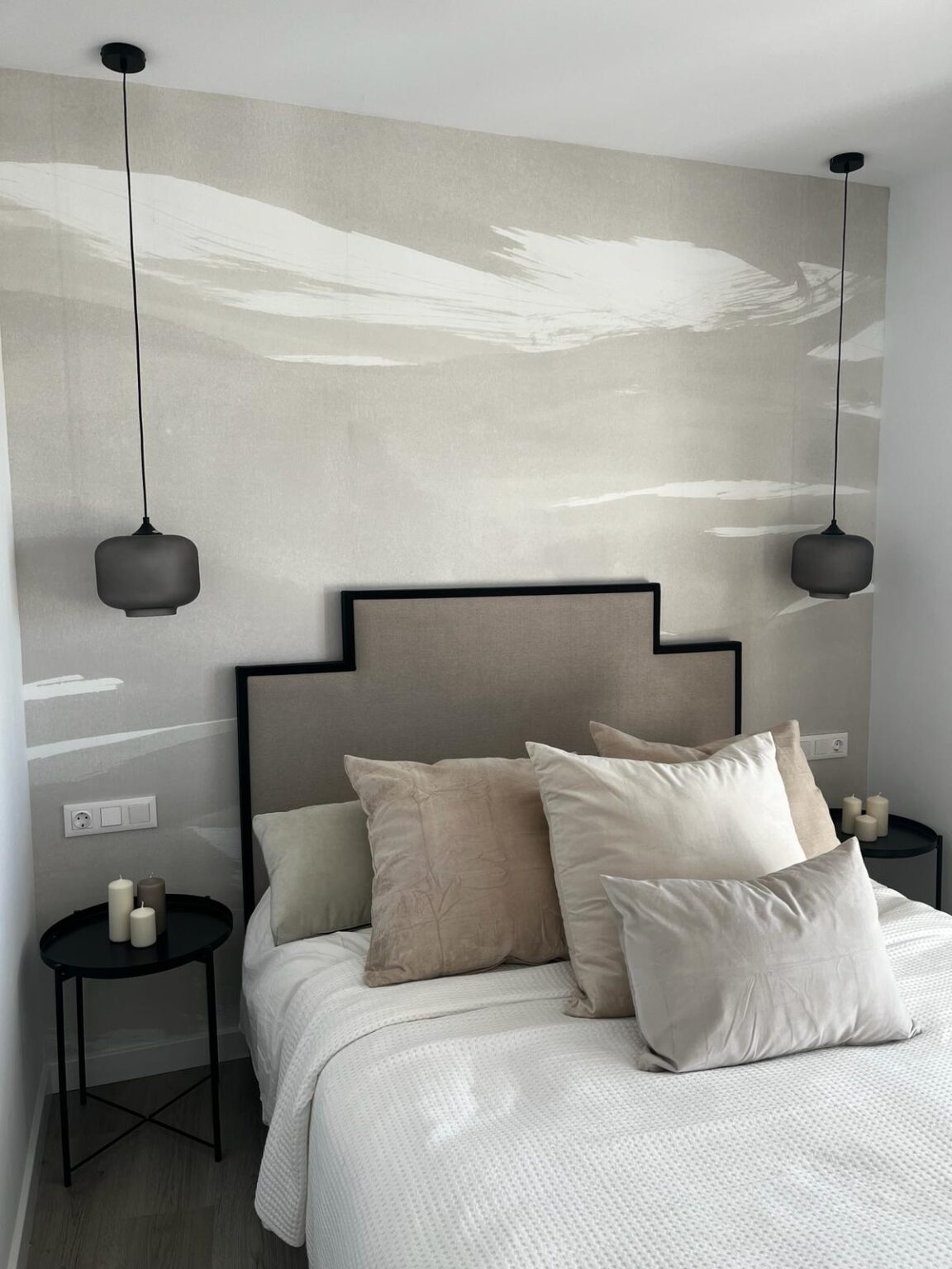 Instalación eléctrica y falsos techos en proyecto de decoración e interiorismo